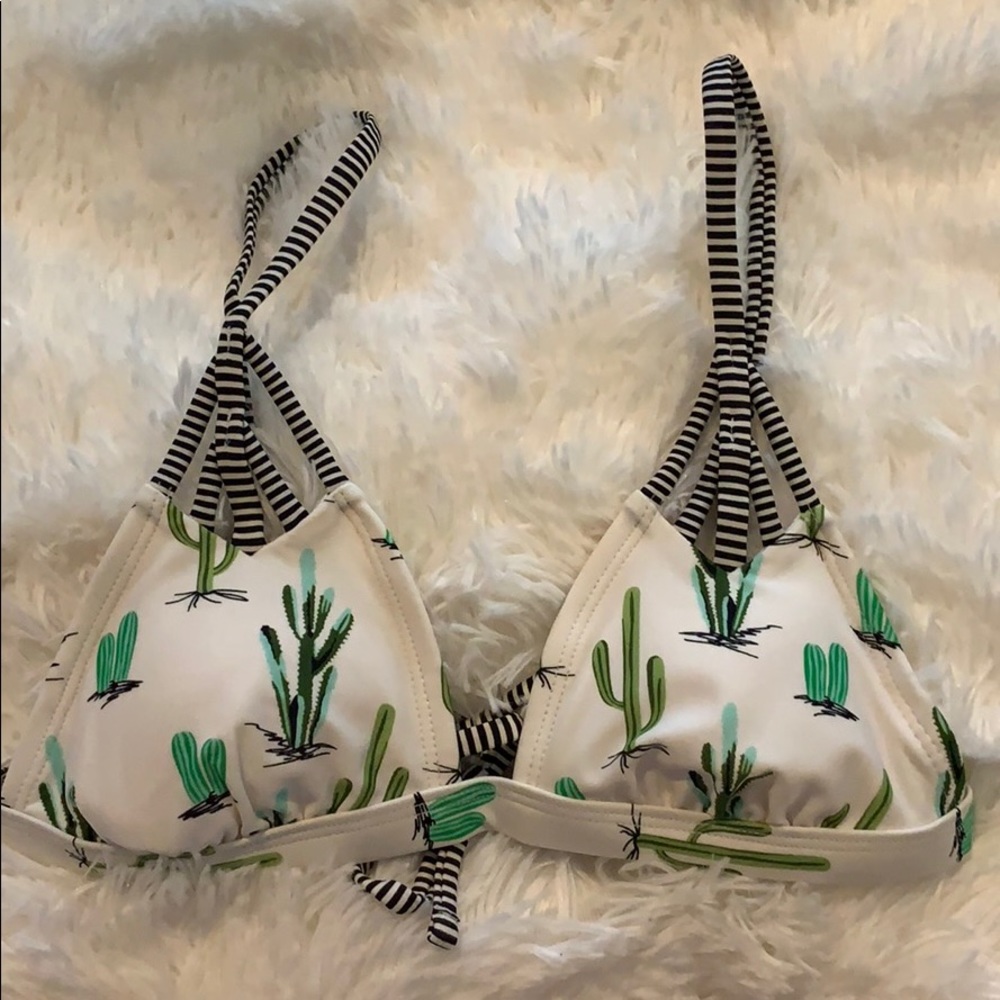 NWOT xhilaration cactus swim top